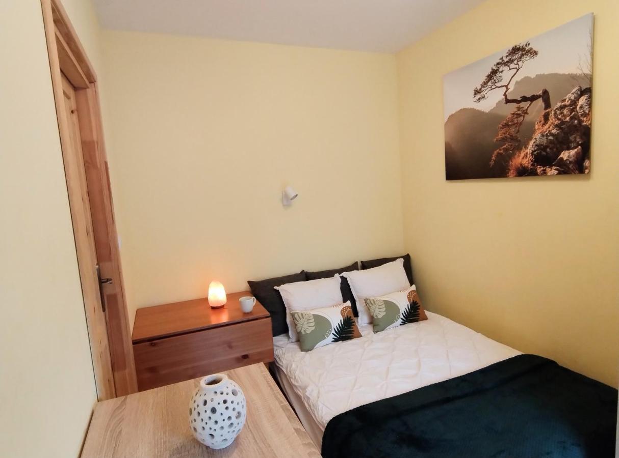 Yellow Apartment เวียลิชกา ภายนอก รูปภาพ
